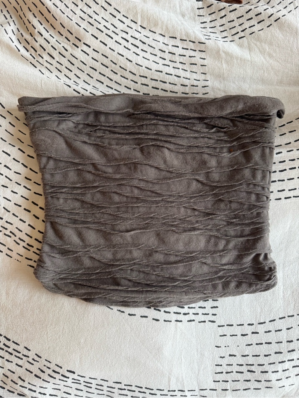 Strapless Ruched / Ruffled Tube Top - Picture 3 of 4